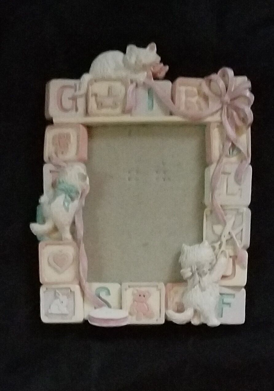 1990 Painted Wood Baby Girl Picture Frame With Cats & Building Blocks - Pink